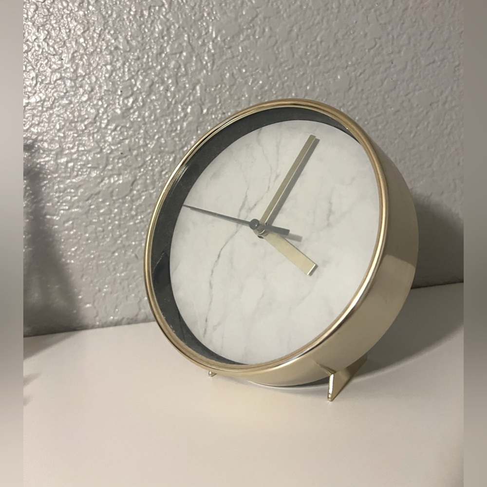 Office table clock ⏰ - Picture 2 of 6